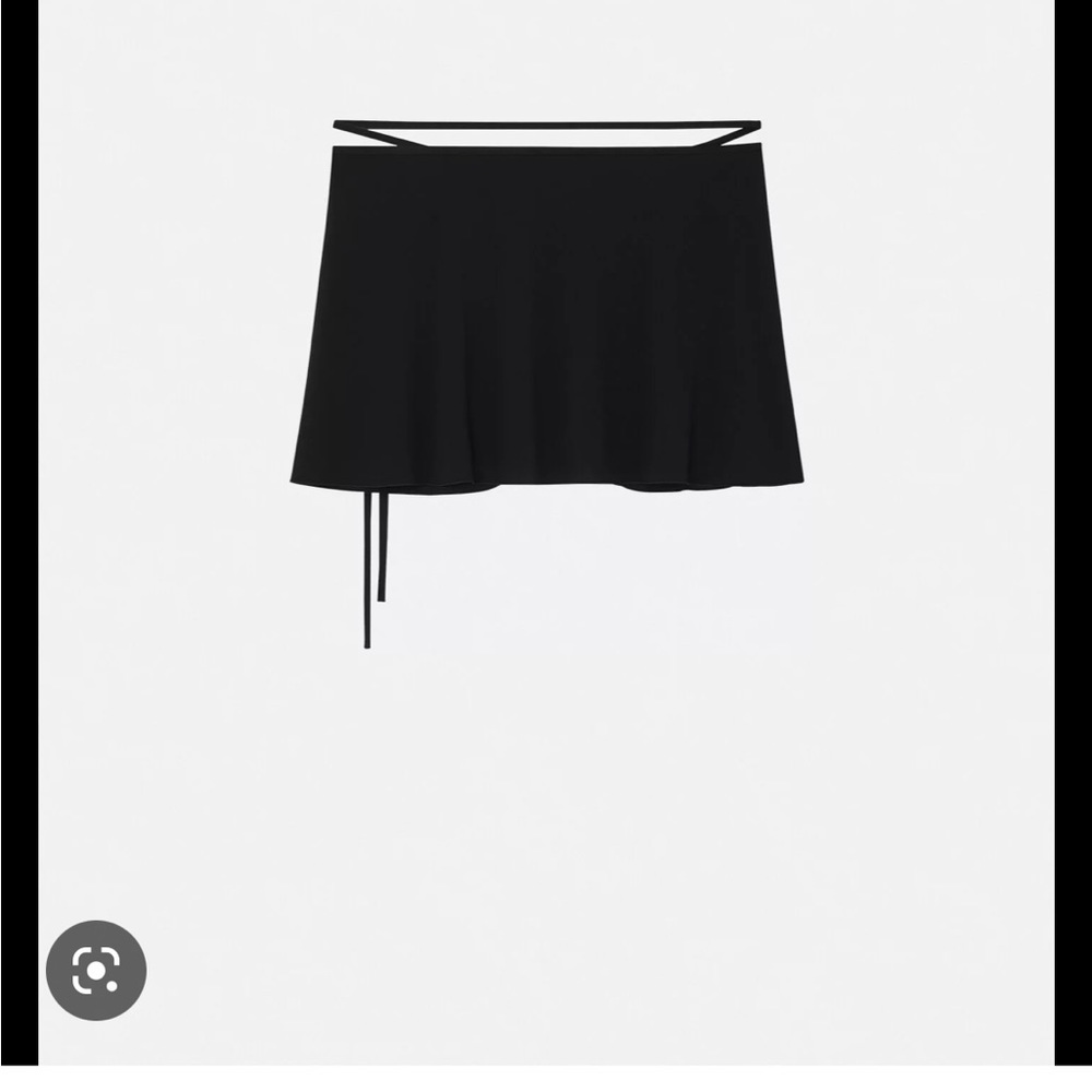 NWT Heiress Beverly Hills black tie up mini skirt